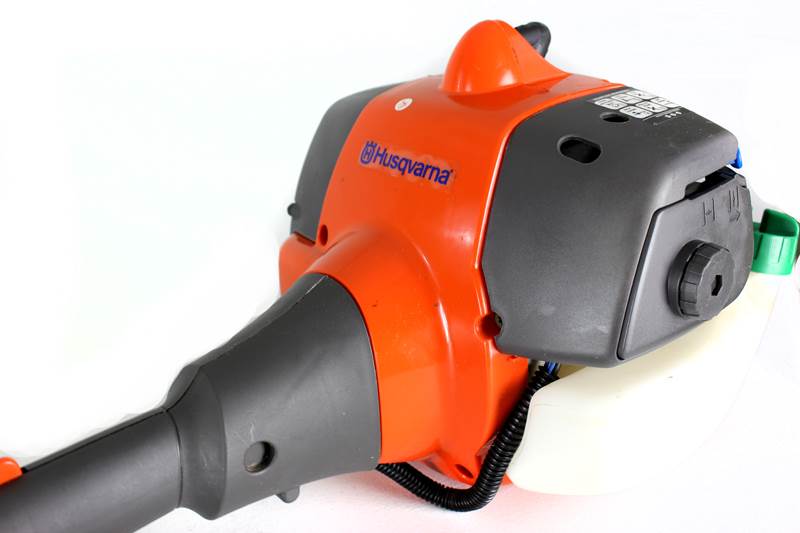 HUSQVARNA 128LD 28cc 2 Stroke Gas Powered Line Grass Lawn Trimmer (Open Box)