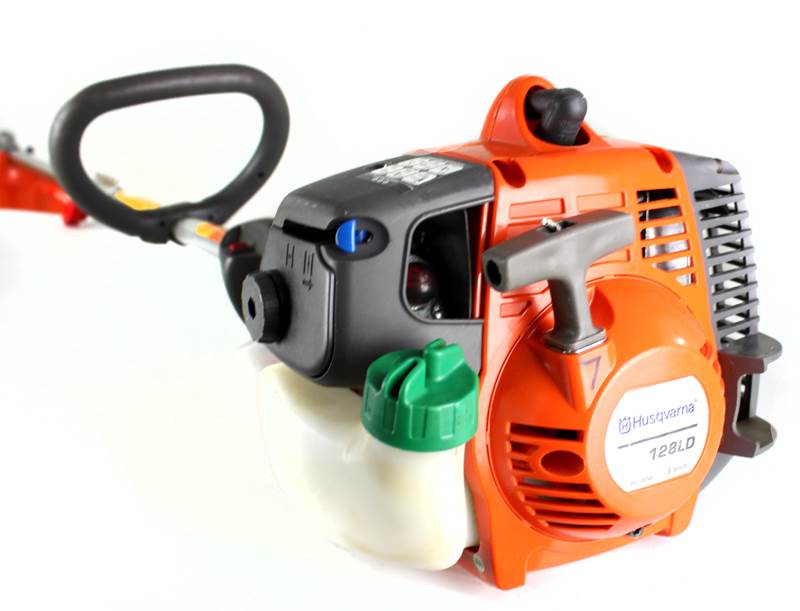 HUSQVARNA 128LD 28cc 2 Stroke Powered Lawn Trimmer Straight Shaft *For Parts*