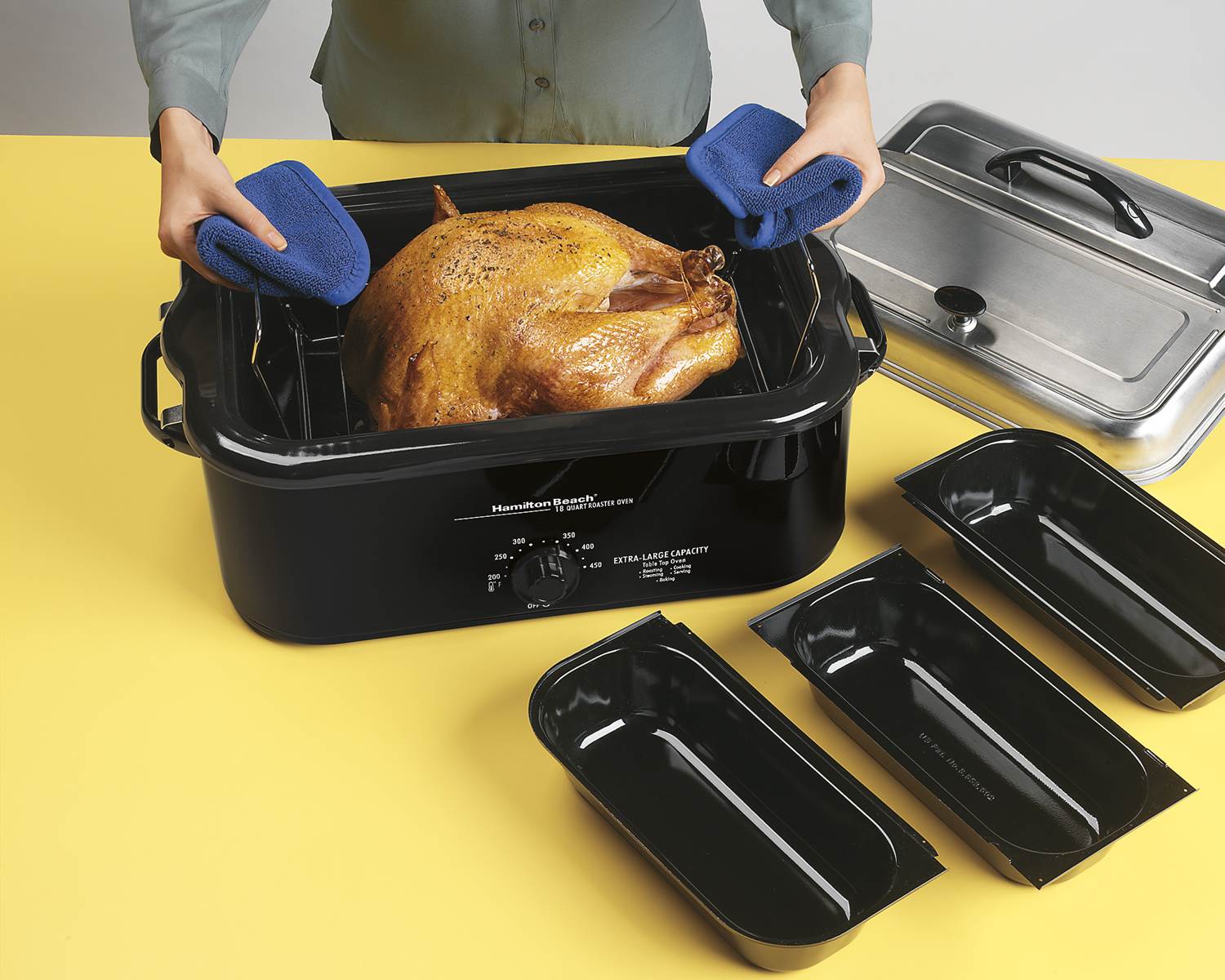 Hamilton Beach 18 Quart Roaster Oven W/Stainless Steel Lid & Pans - Open Box