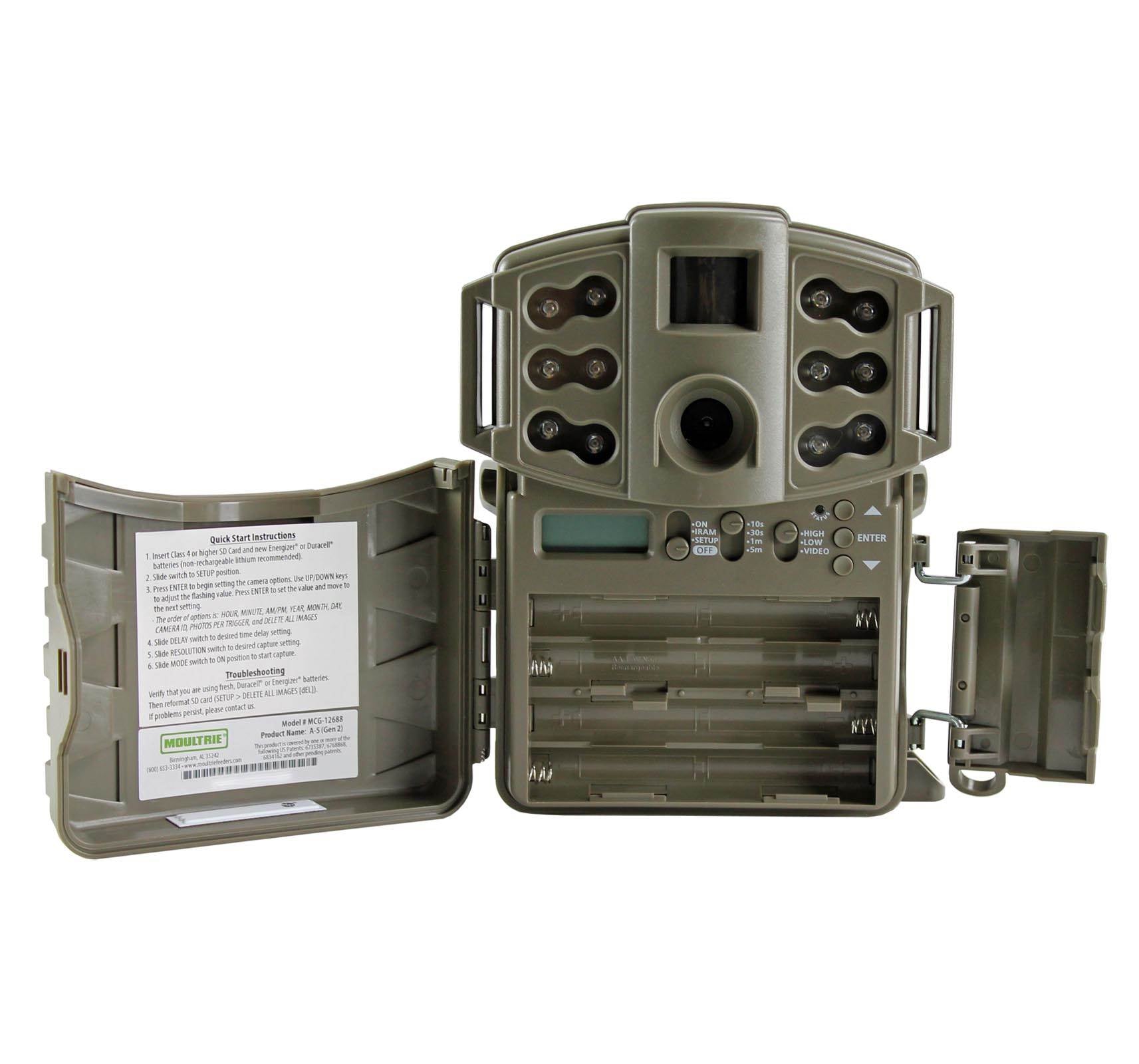 SUMMIT 82074 Outlook 18' Multi-Directional Ladder Stand + MOULTRIE MCG-A5 Camera