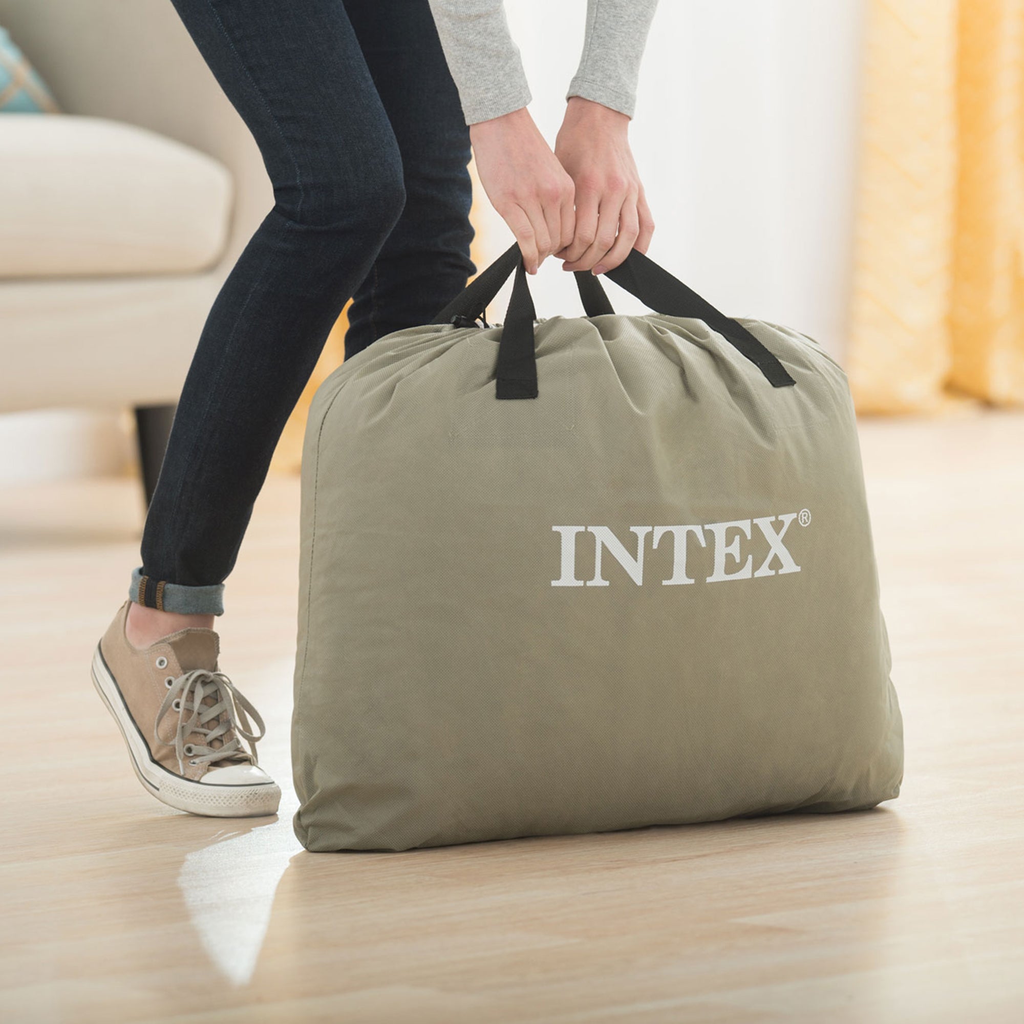 Intex Comfort Plush Dura-Beam Air Bed Mattress w/ Built-In Pump, Queen (Used)