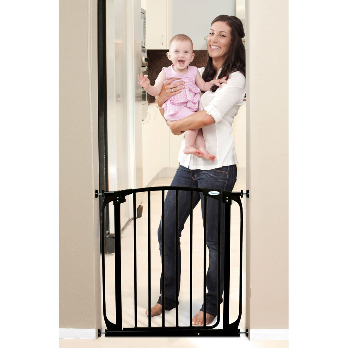 Dreambaby Chelsea 28 to 32 Inch Auto-Close Baby Pet Safety Gate Black (Open Box)
