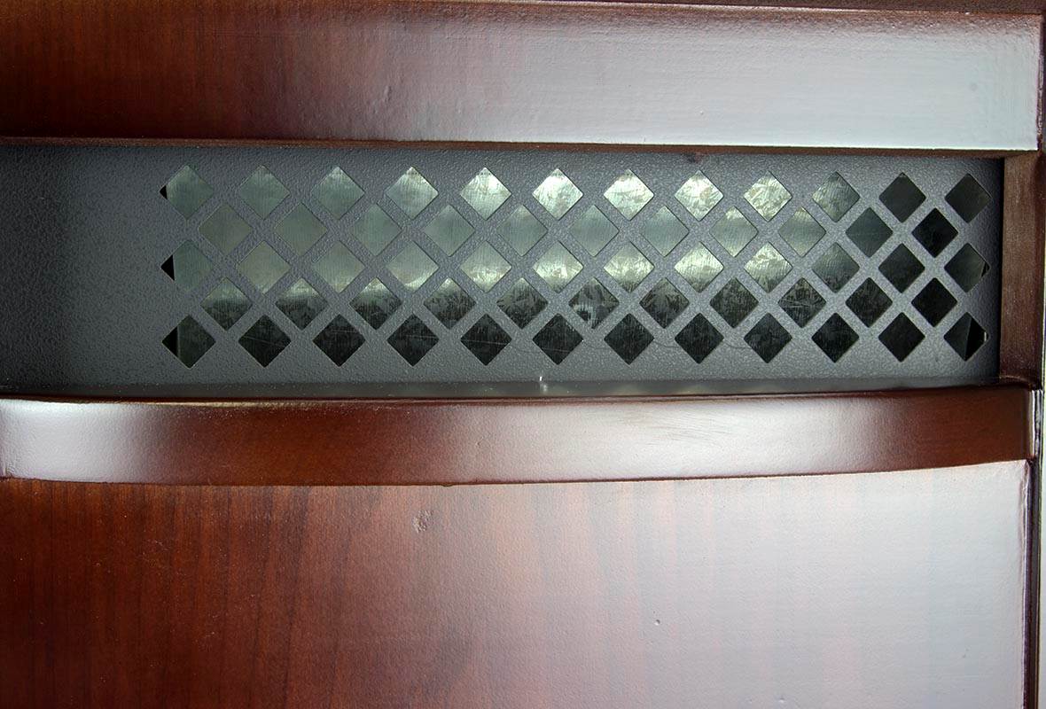 SUNTEC LRC2000 1200 Sq Ft Infrared Electric Space Heater -1500W- Slight Damage
