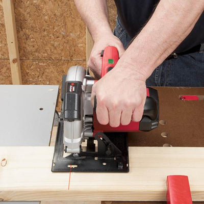 SKIL 5680-01 Compact 7 1/4-In 14Amp 2.5-Hp Laser Circular Saw w/Blade (Open Box)