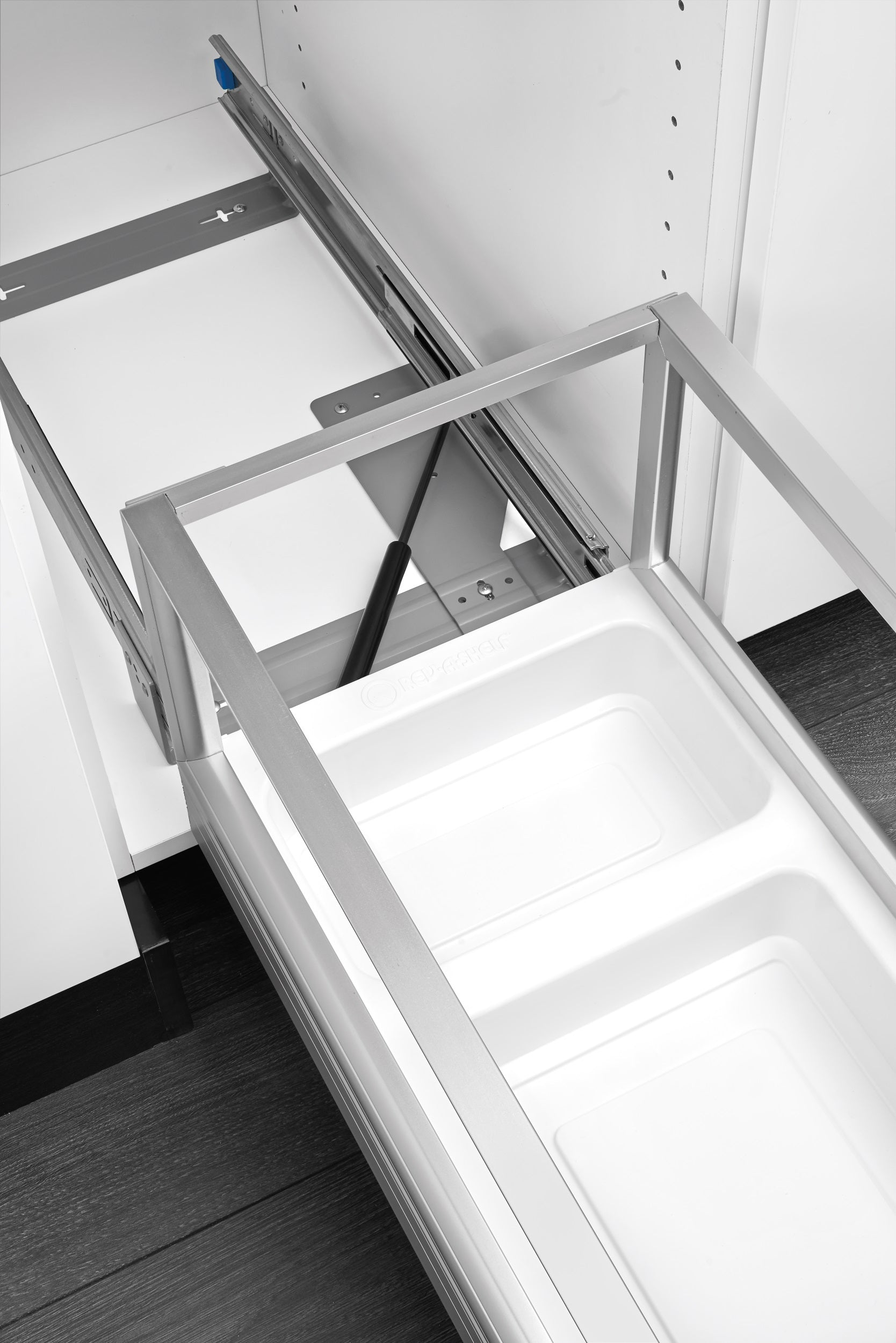 Rev-A-Shelf 5149-2150DM-211 Double 50 Qt Pullout Cabinet Trash Can (Open Box)