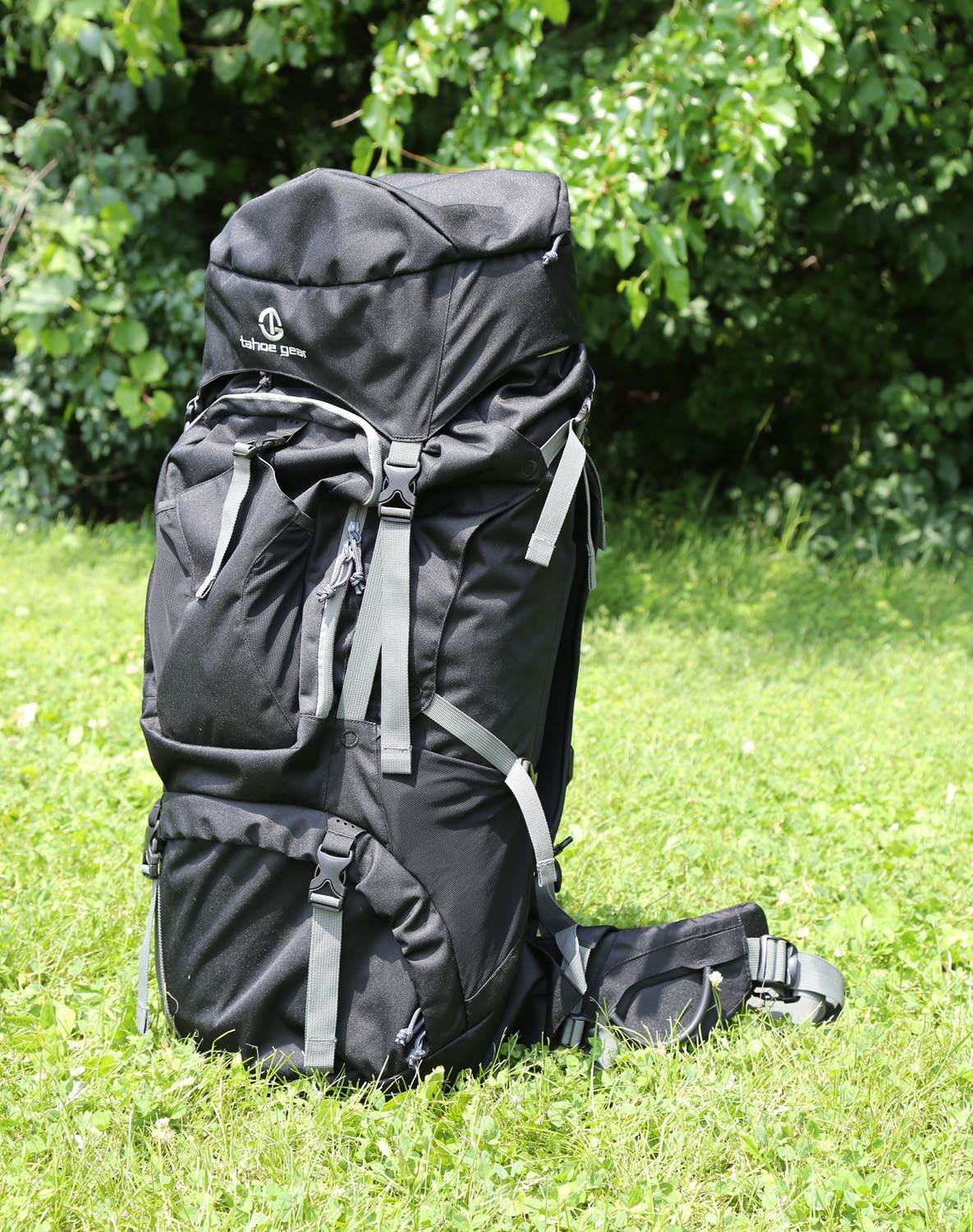 Tahoe Gear Fairbanks 75L Premium Internal Frame Hiking Backpack Black (Open Box)