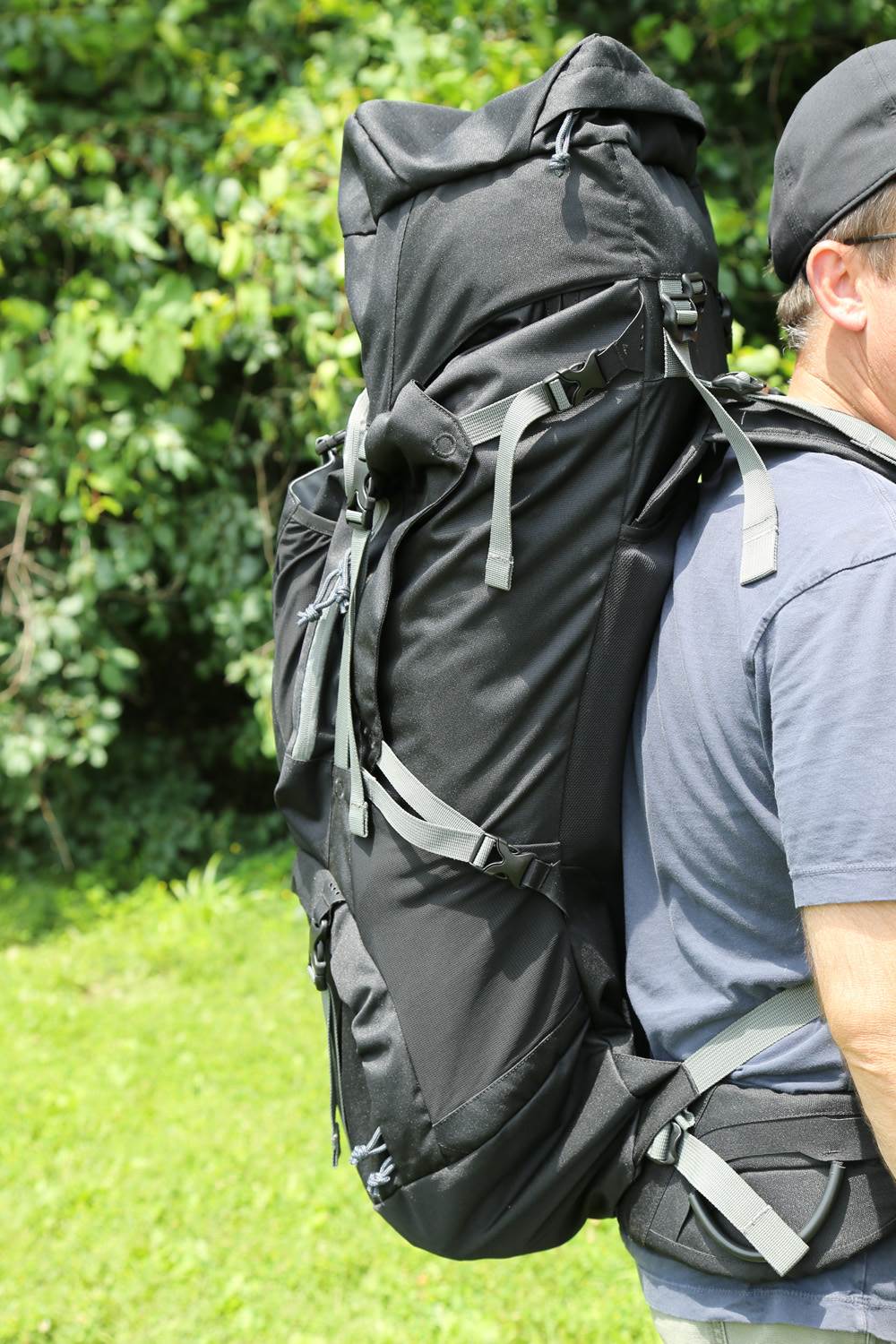 Tahoe Gear Fairbanks 75L Premium Internal Frame Hiking Backpack Black (Open Box)