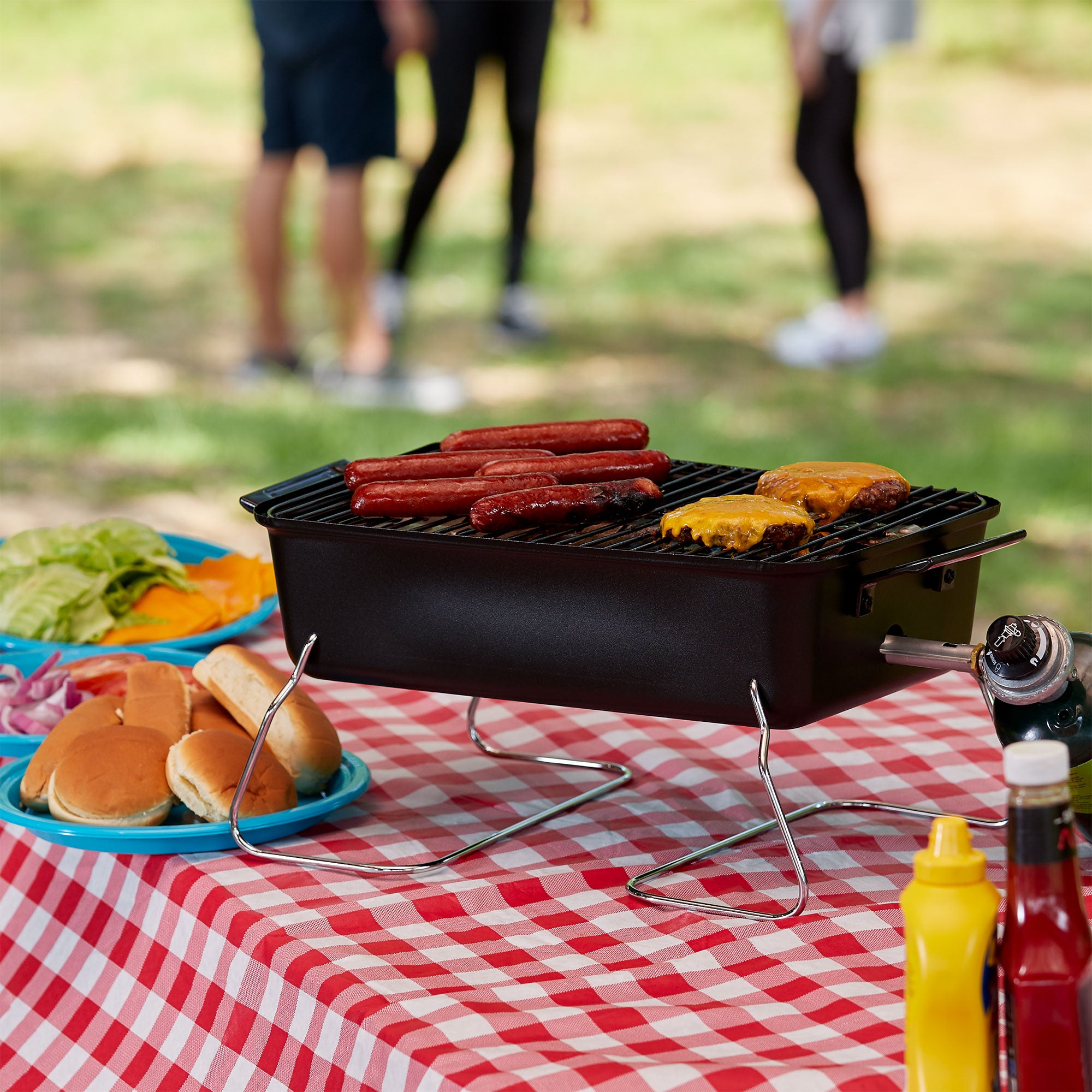 Char-Broil Table Top 11,000 BTU 190 Sq. Inch Portable Gas Grill (Open Box)