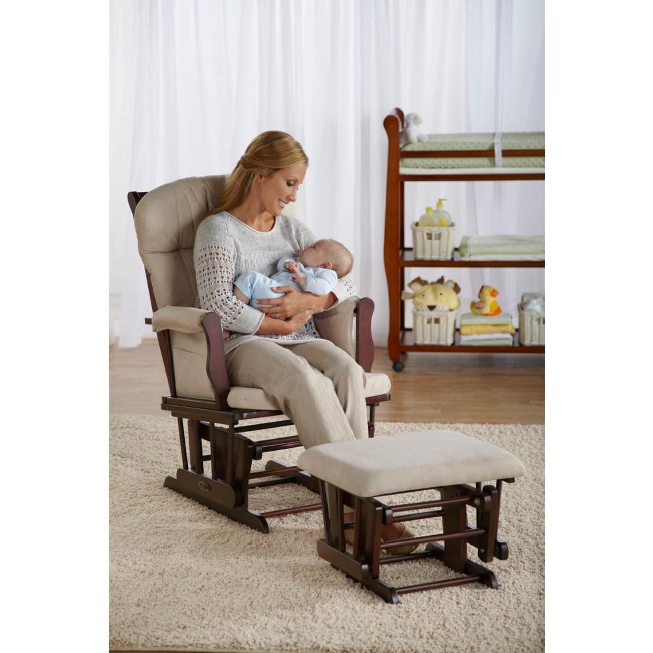 Graco Glider Petite LX Baby/Infant Swing with Mobile Toys –  Peyton | 1843904