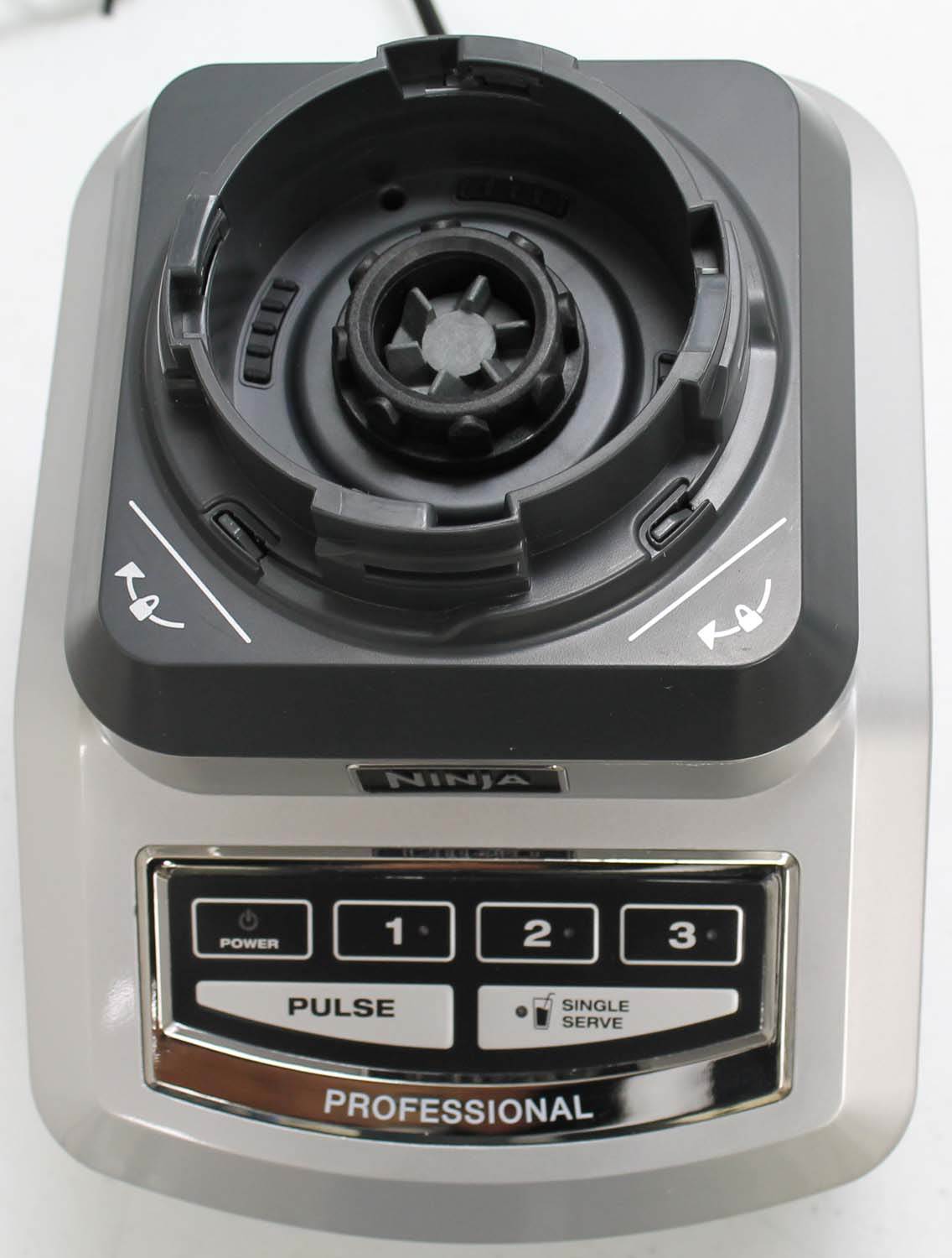 Ninja 1100W Professional Blender w/Single Serve BL740REF (Refurb) (For Parts)