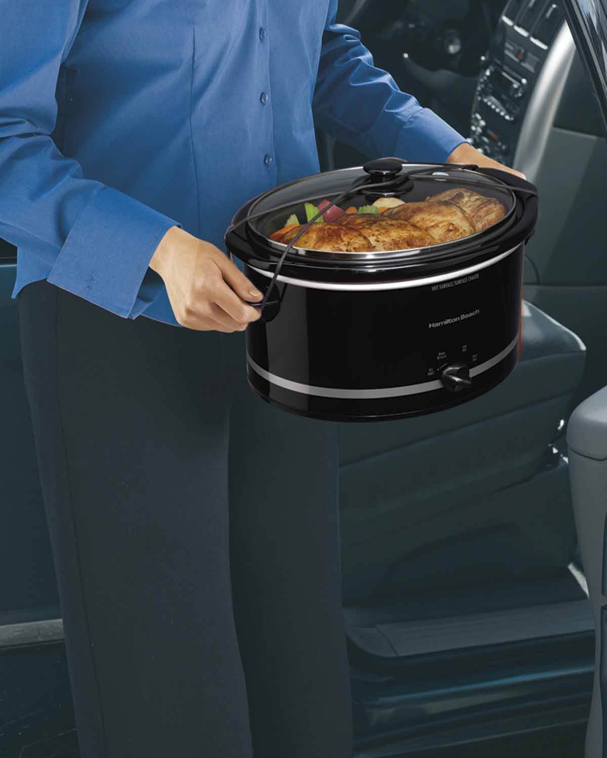 NEW Hamilton Beach 33250 5 Qt. Portable Slow Cooker w/Bonus Party Dipper Warmer