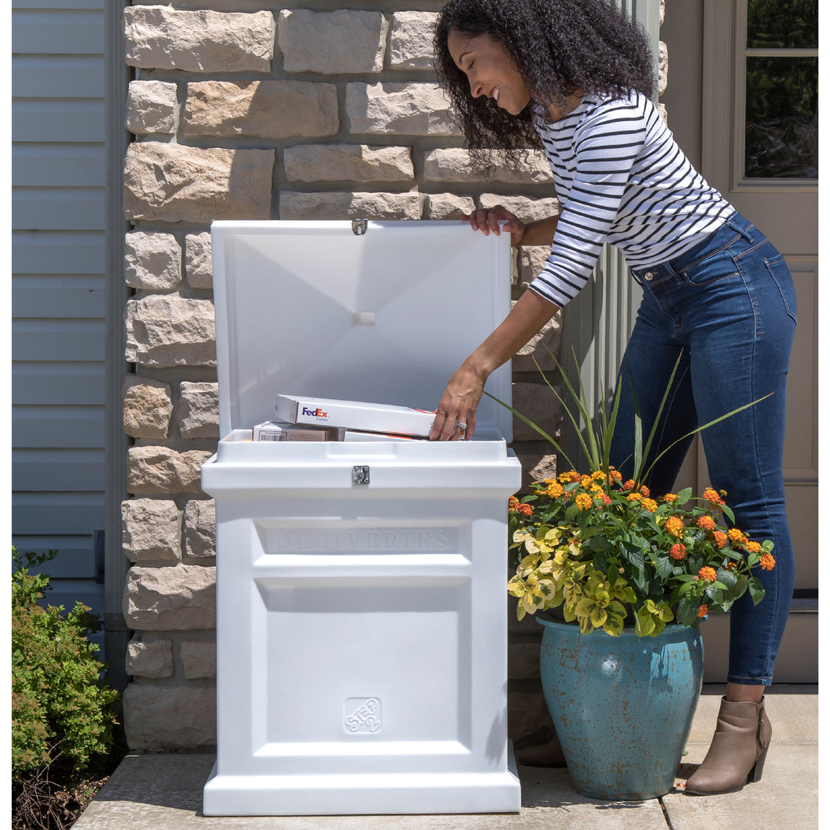 Step2 583899 Deluxe Outdoor Mail Package Delivery Box Container, Estate White