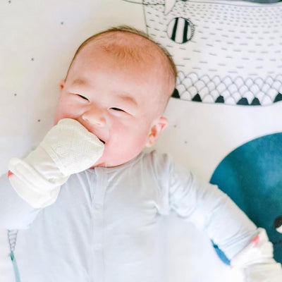 Goumikids Organic No Scratch Baby Infant Hand Mittens, 0-3M Diamond Dots Cream