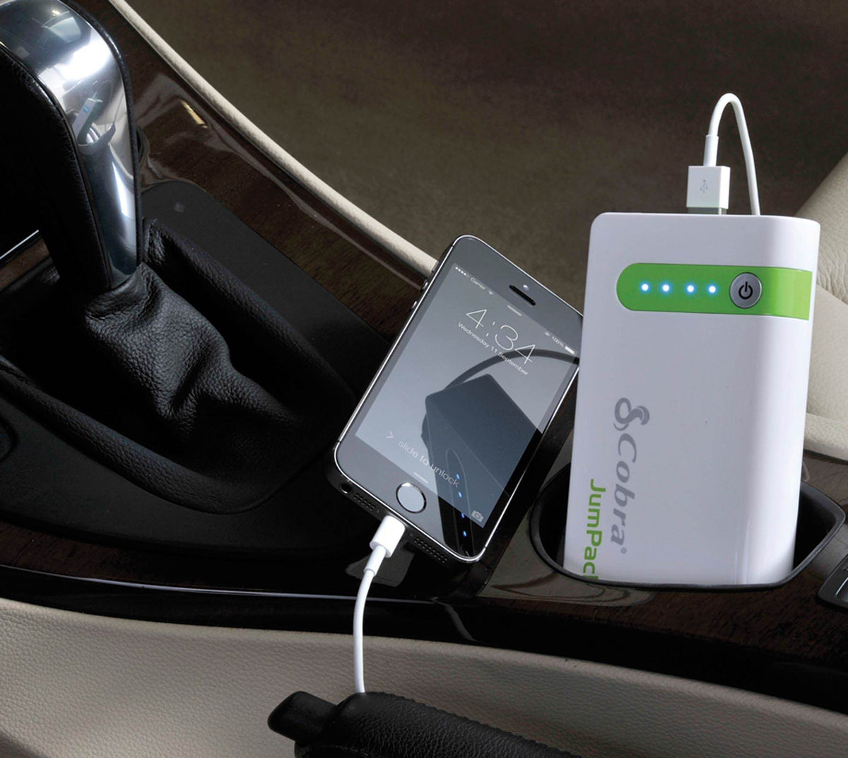 (6) Cobra JumPack 400 Amp Car Jump Starter & Mobile Device Chargers | CPP-7500