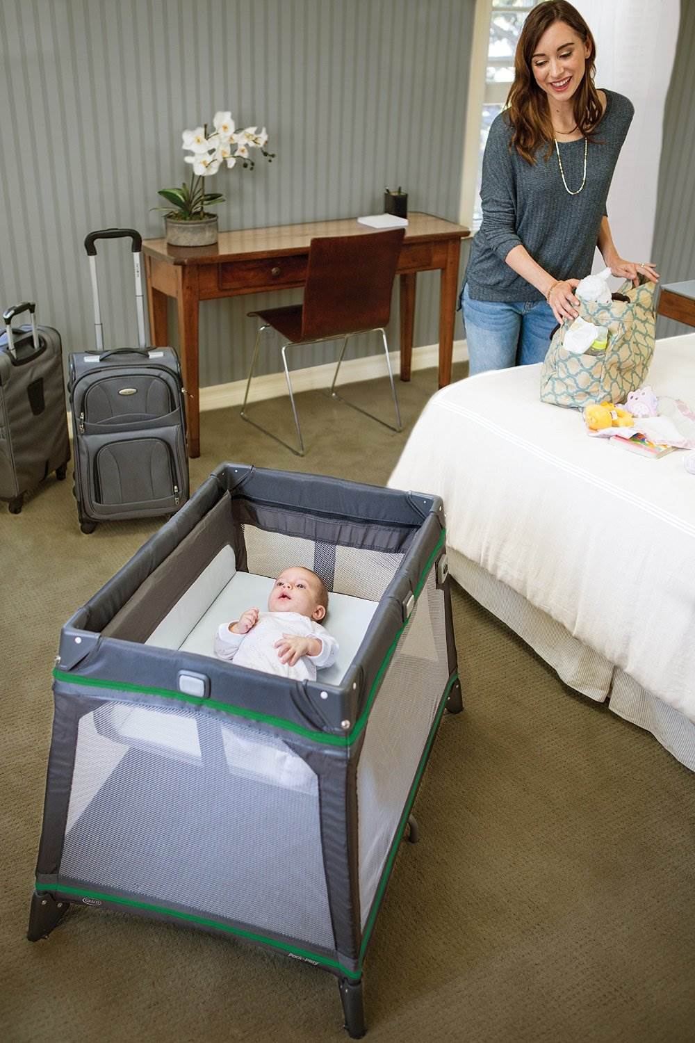 Graco Pack 'n Play Folding Compact Baby Playard Jetsetter - Fern | Open Box
