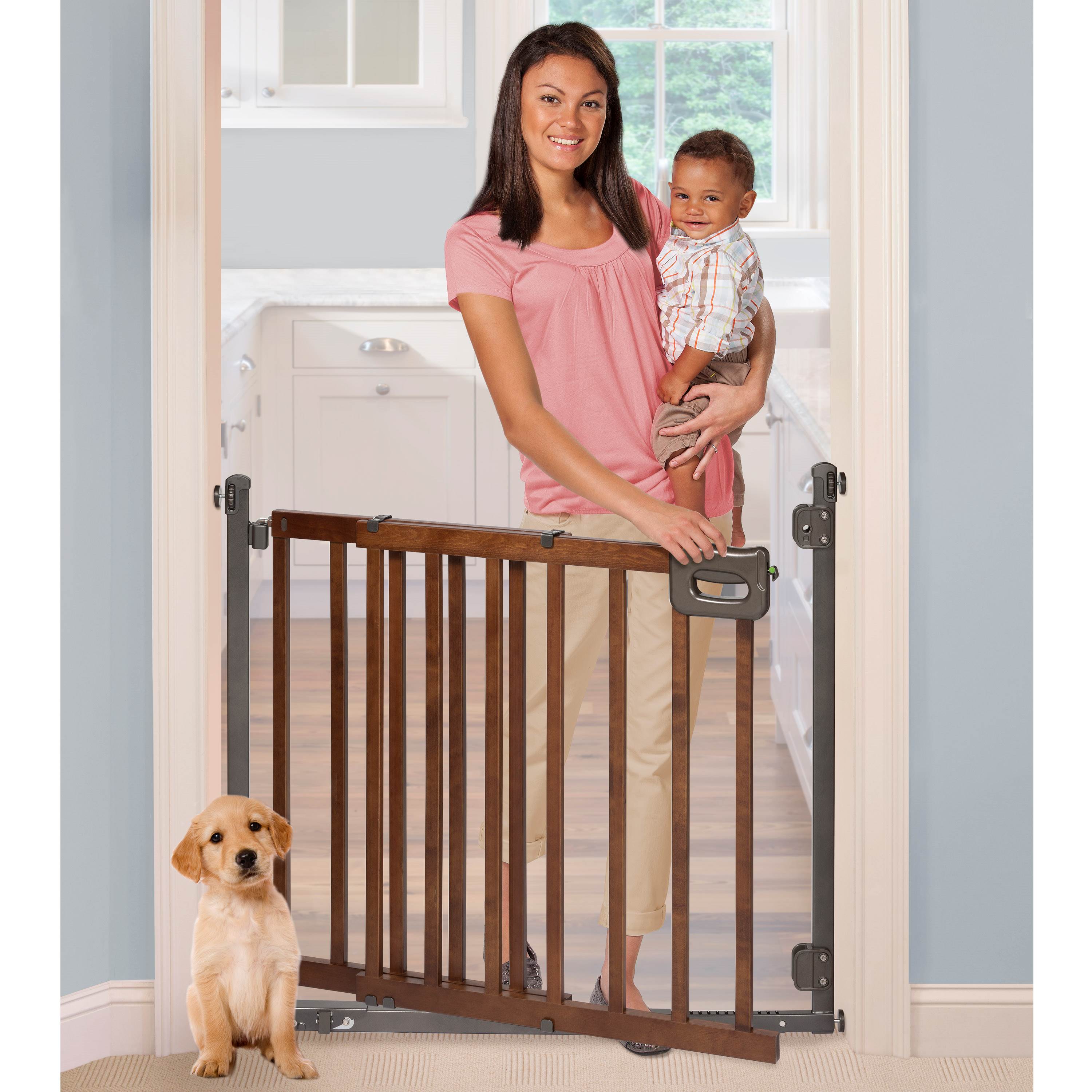 Summer Infant Step to Secure Wood Walk-Through Baby/Pet Gate (Open Box)