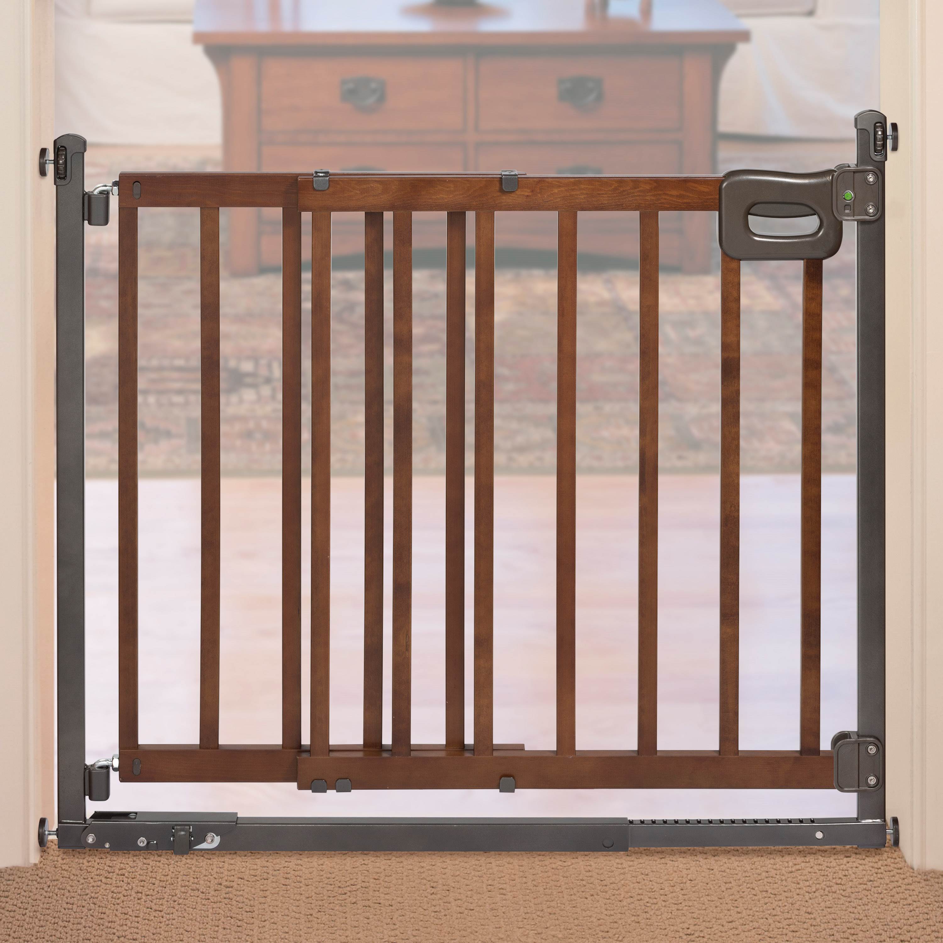 Summer Infant Step to Secure Wood Walk-Through Baby/Pet Gate (Open Box)