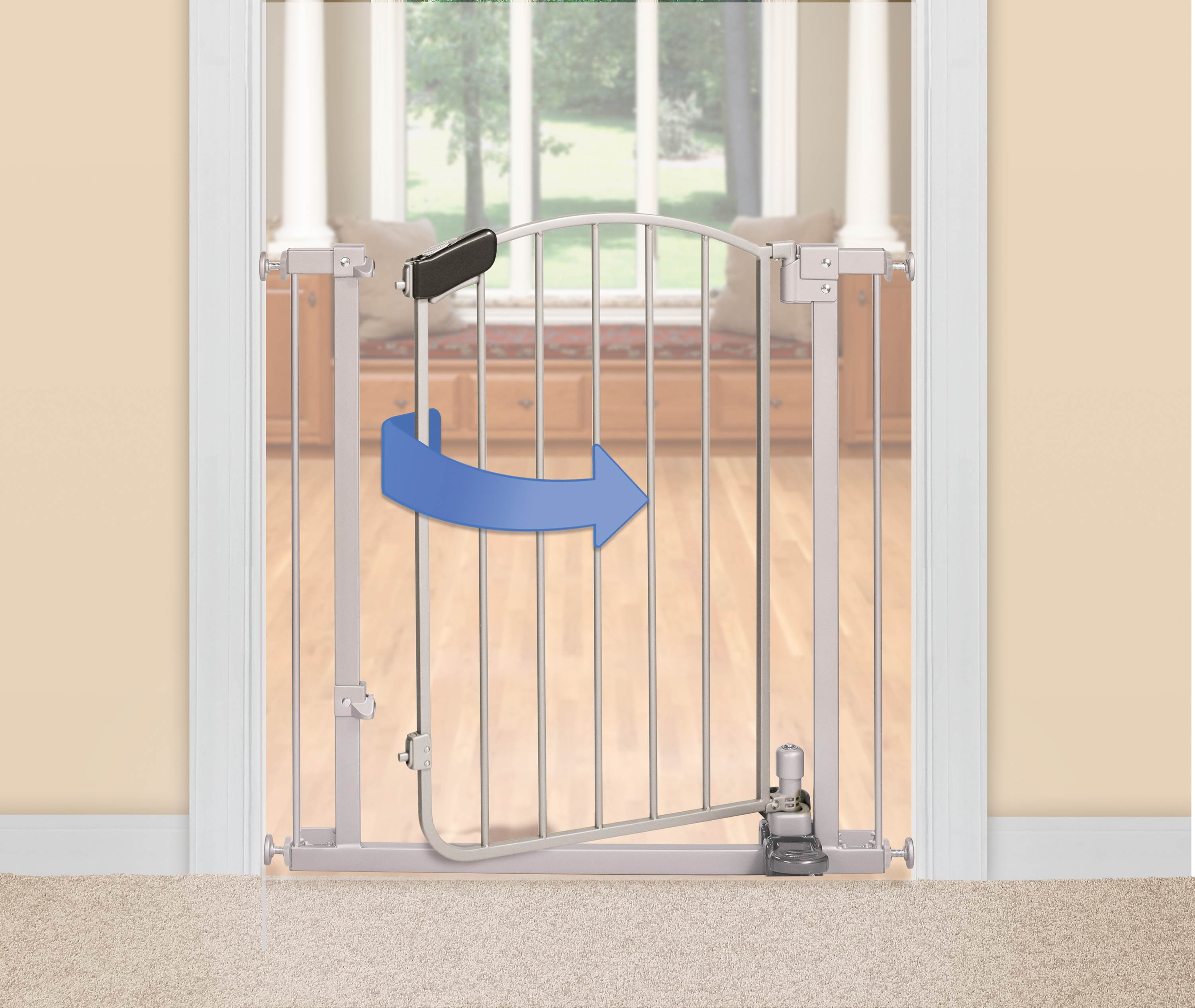 Summer Infant Step to Open Baby/Pet Metal Pressure Mount Gate, Silver (Open Box)