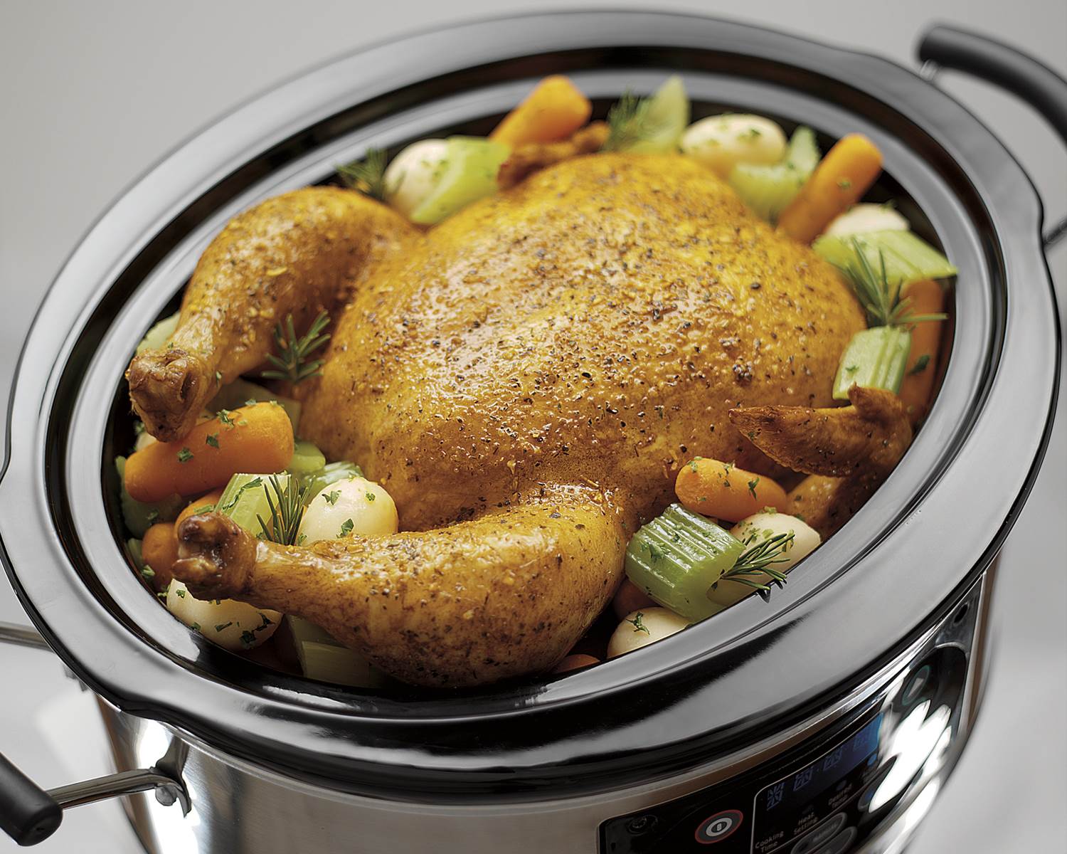 Hamilton Beach 6-Quart Portable Probe Slow Cooker, 33967 w/3 Sterilite Baskets - VMInnovations