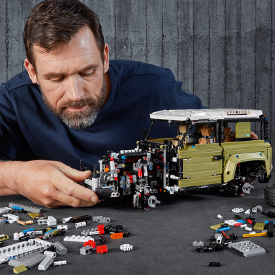 LEGO Technic 42110 Land Rover Defender Block Building Kit (2,573 Pieces)
