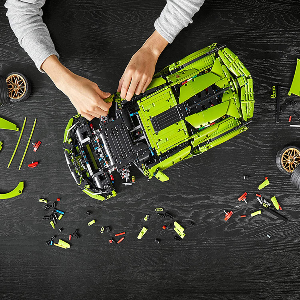 LEGO Technic Lamborghini Sian FKP 37 Model 3696 Piece Building Set(Open Box)