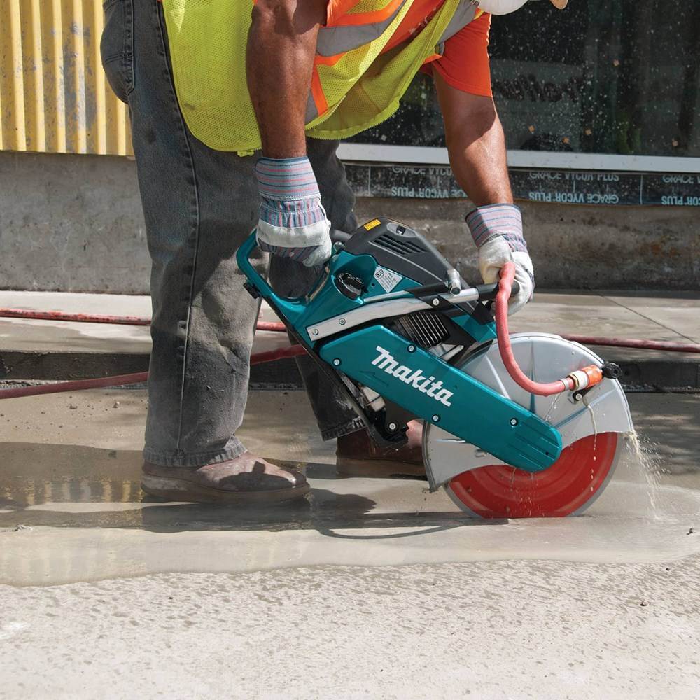 Makita 4.4HP Gas Powered 14" 61cc Cut Off Power Cutter Concrete Saw (Open Box)
