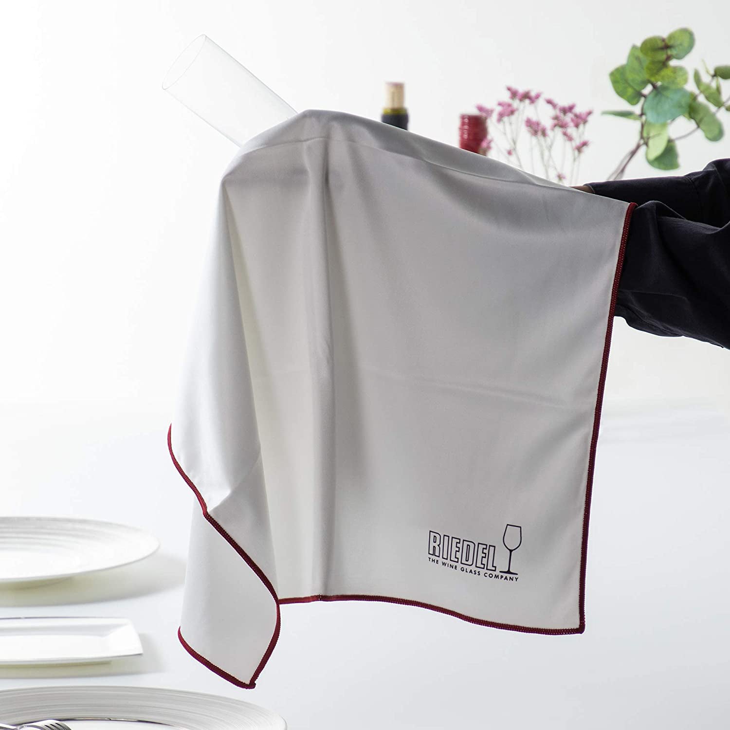 Riedel Vinum Dishwasher Safe Crystal Champagne Wine Glasses w/ Cloth (8 Pack)