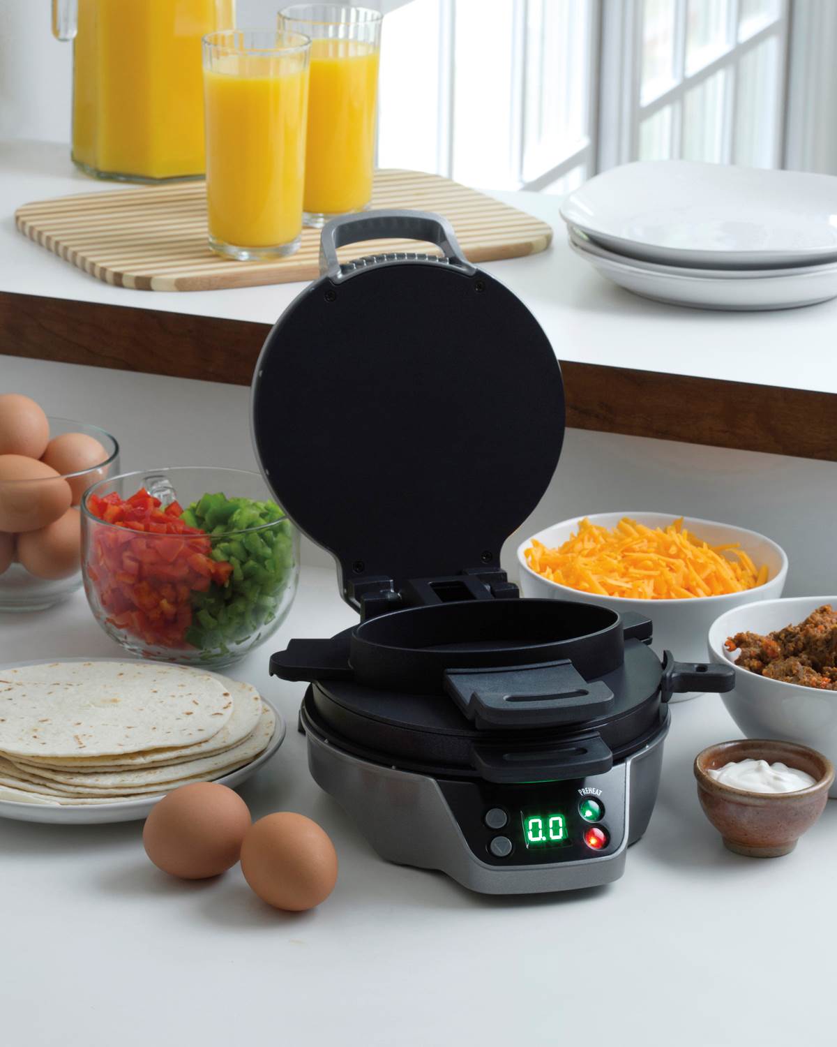 Hamilton Beach 4-Slice Toaster Oven with Timer & the Breakfast Burrito Maker Kit