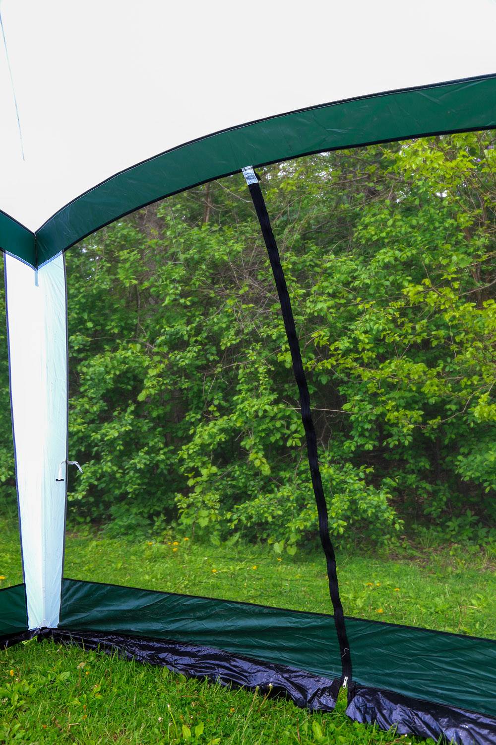 Tahoe Gear Pine Creek Screen House Outdoor Picnic Shelter (Open Box)