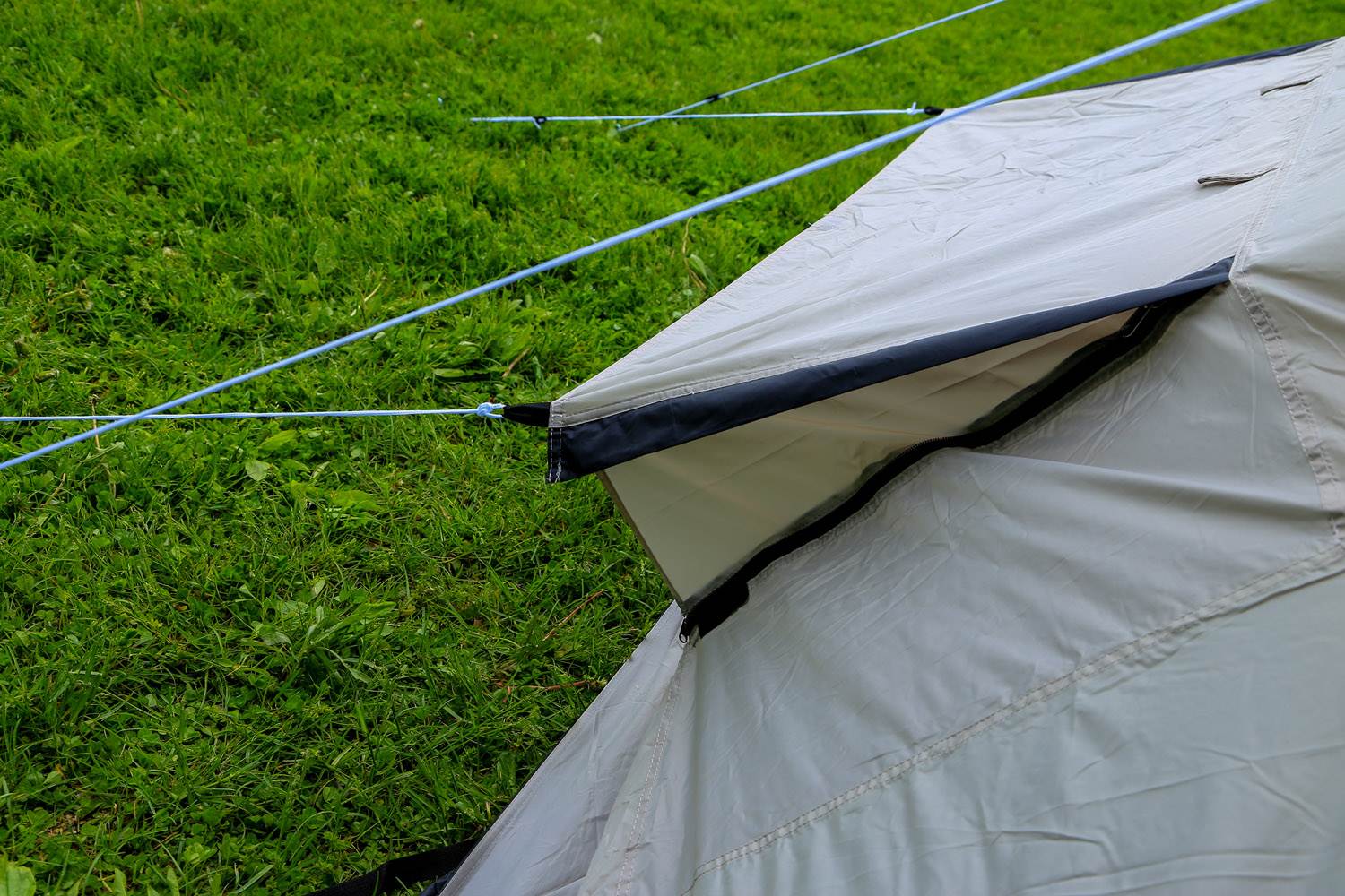 Tahoe Gear Bighorn XL 18' x 18' 12 Person Teepee Cone Shape Camping Tent