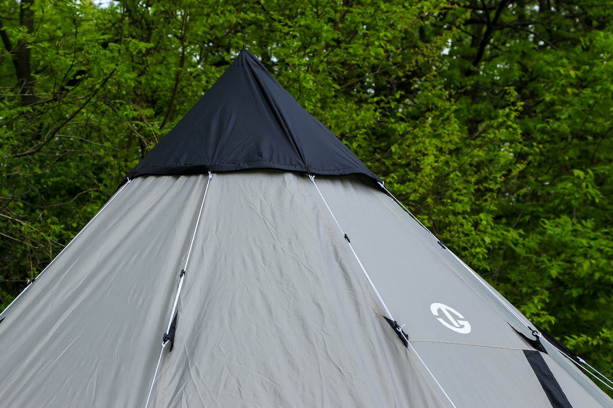 Tahoe Gear Bighorn XL 12-Person 18' x 18' Teepee Cone Shape Camping Tent  (Used)