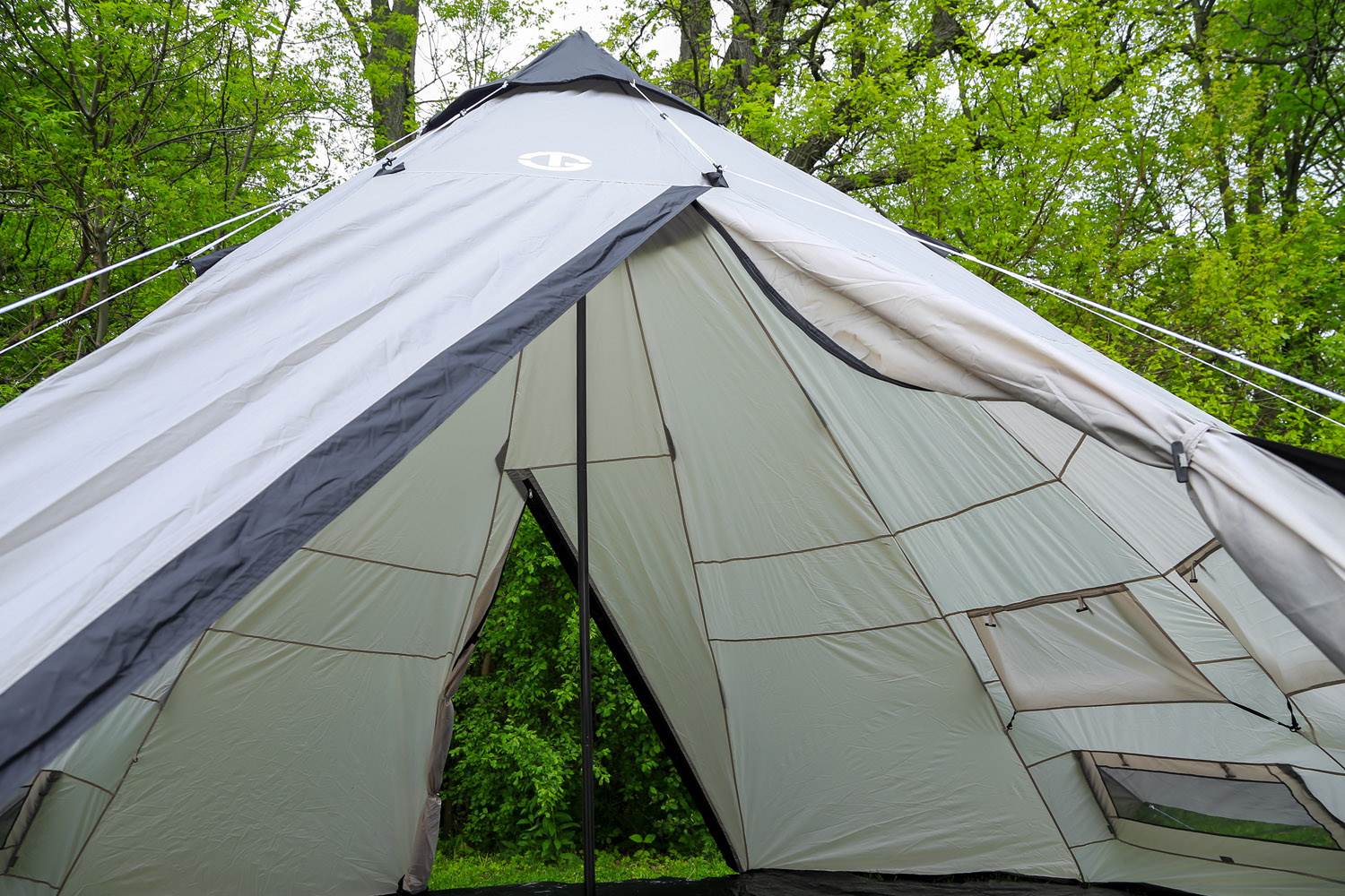 Tahoe Gear Bighorn XL 18' x 18' 12 Person Teepee Cone Shape Camping Tent