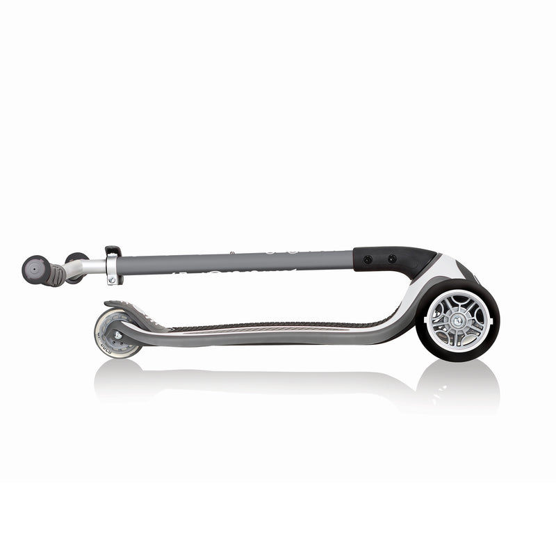 Globber Master 3-Wheel Scooter for Kids Aged 4 and Up, Silver & Black (Used)