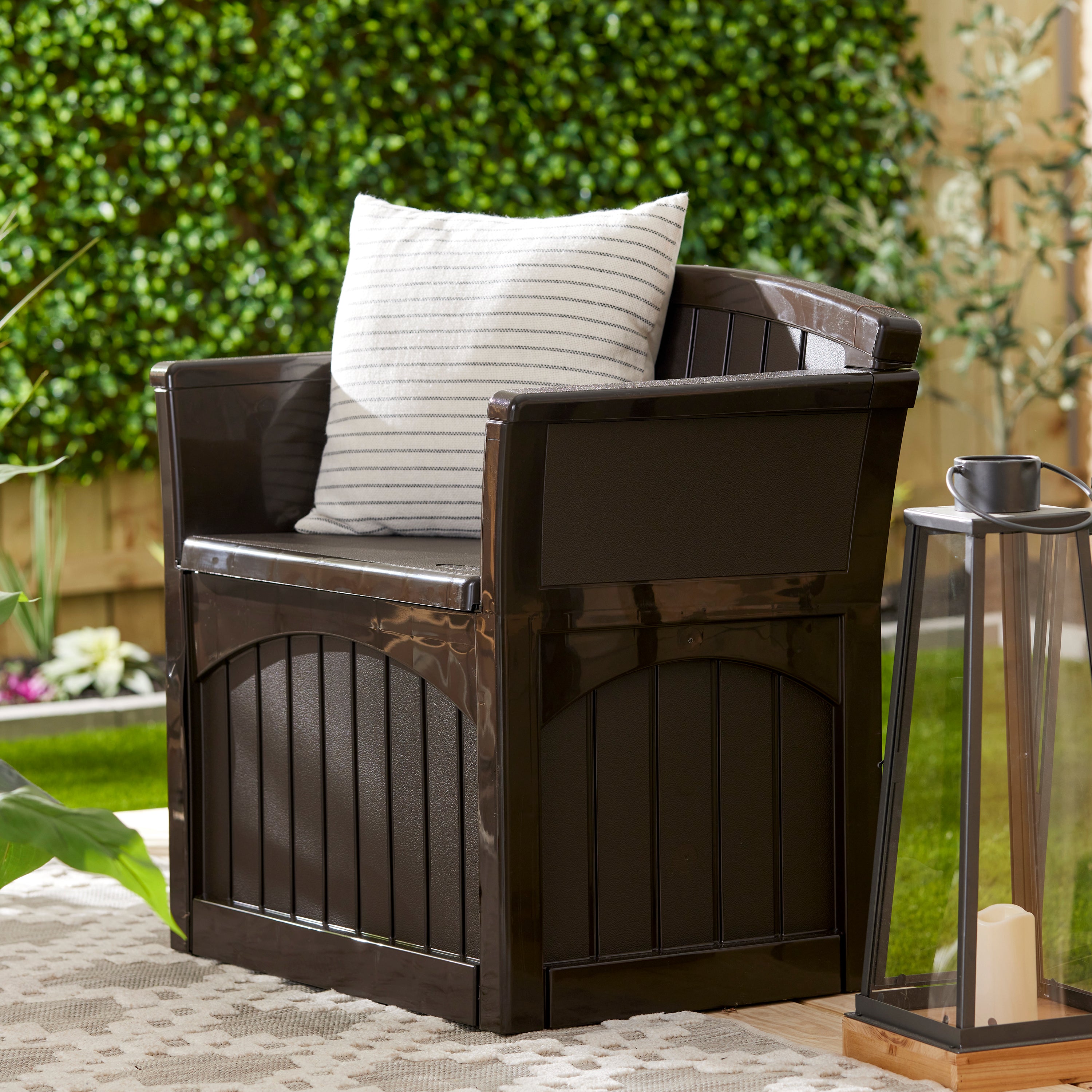 Suncast 31 Gallon Patio Seat Outdoor Storage and Bench Chair PB2600J - Open Box - VMInnovations