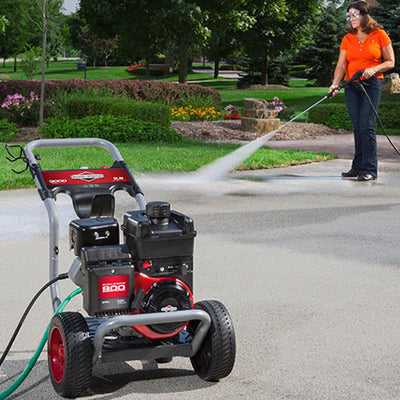 Briggs & Stratton 2.8 GPM 3000 PSI Gas Pressure Washer 900 Series OHV - Damaged