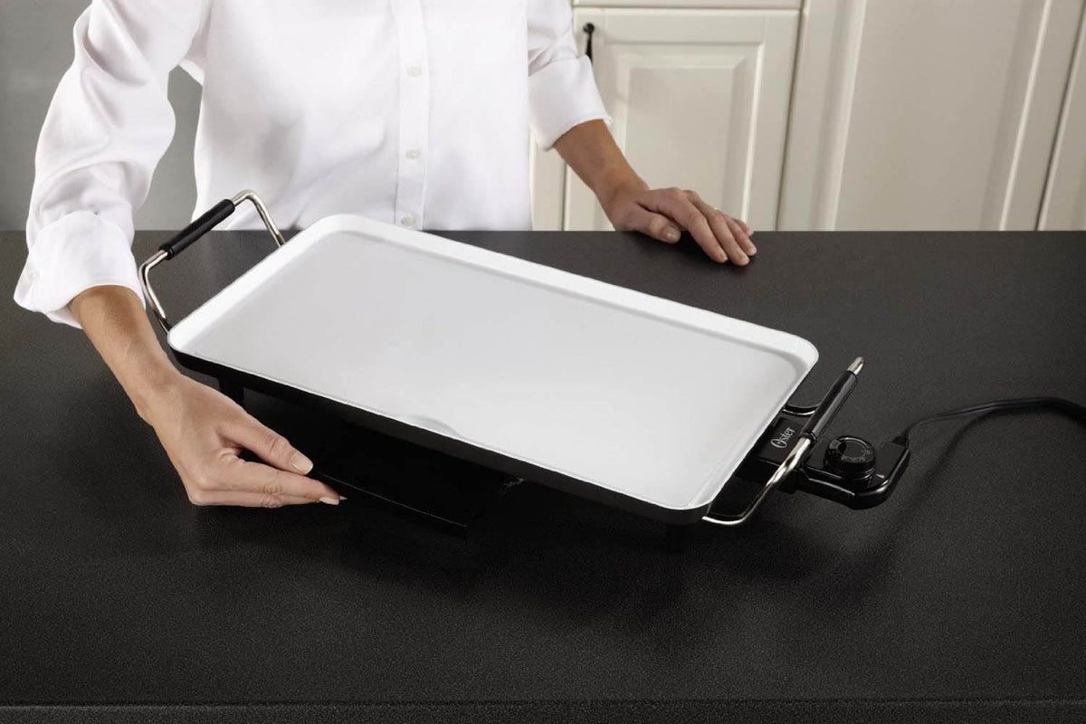 Oster DuraCeramic Griddle with Warming Tray, Black/ Créme (Open Box)