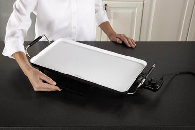 Oster DuraCeramic Griddle with Warming Tray, Black/ Créme (Open Box)