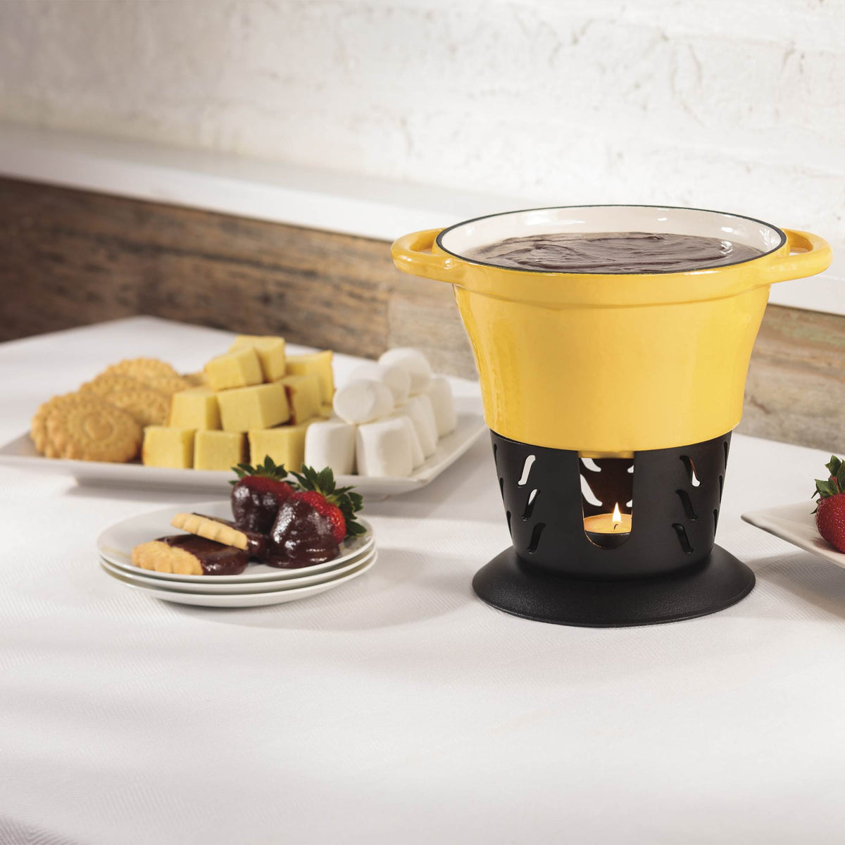 Hamilton Beach 1.5 Quart 3-Piece Cast Iron Yellow Party Crock | 33411 (Open Box)