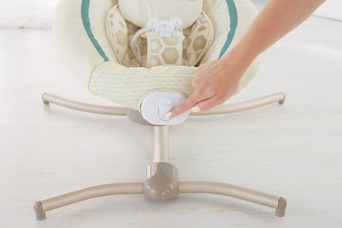 Fisher Price Soothing Savanna Cradle 'n Swing With Calming Vibrations (Open Box)