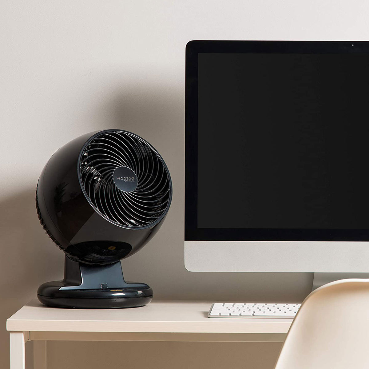 IRIS USA Remote Controlled Desktop Portable Oscillating Fan, Black (Open Box)
