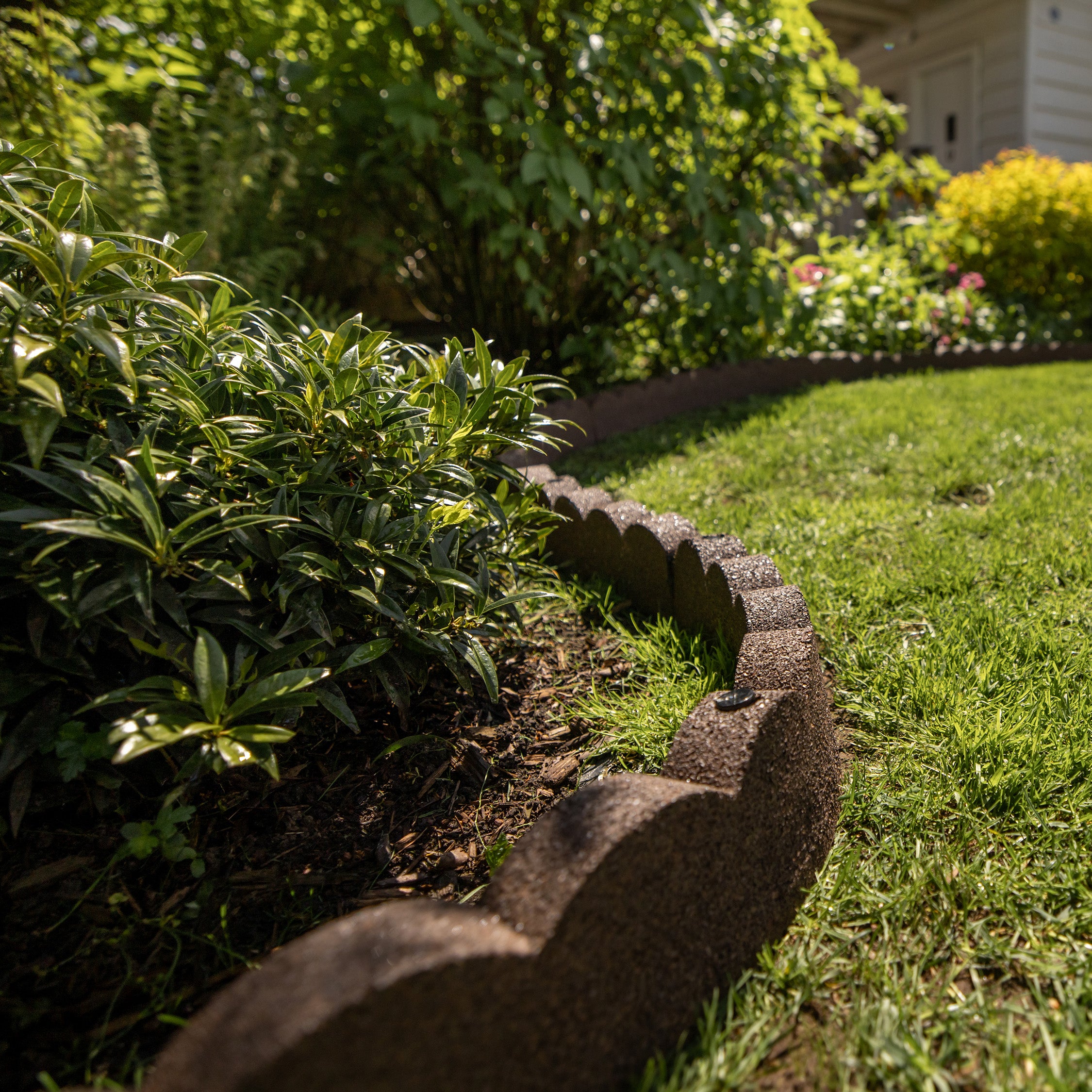 Tierra Verde 47"L Scallop Recycled Rubber Garden Border & Edging, Earth, 2-Pack