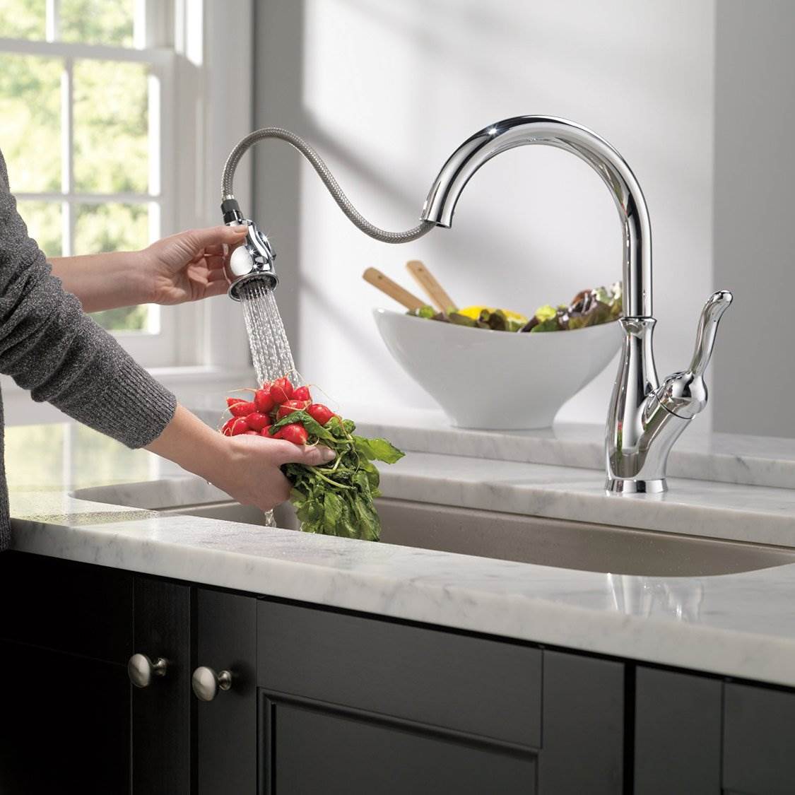 Delta Single Handle Pull-Down Leland Kitchen Sink Faucet, Chrome (Open Box)