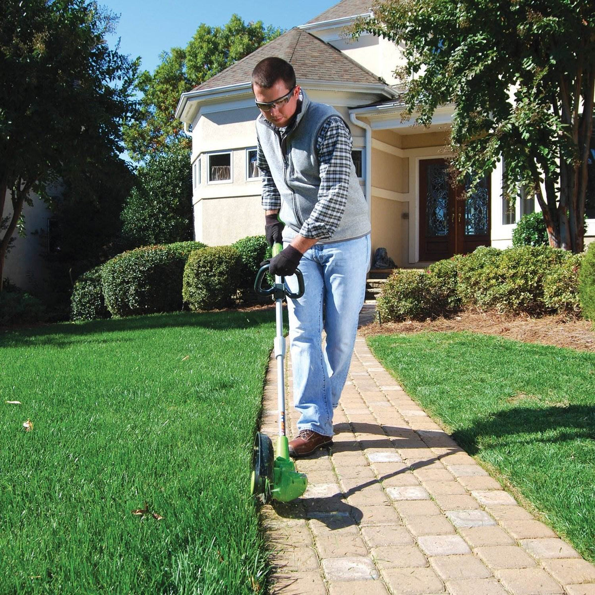 Cordless GMax 40V 13 Inch String Trimmer w/ 2Ah Battery+Charger (Open Box)