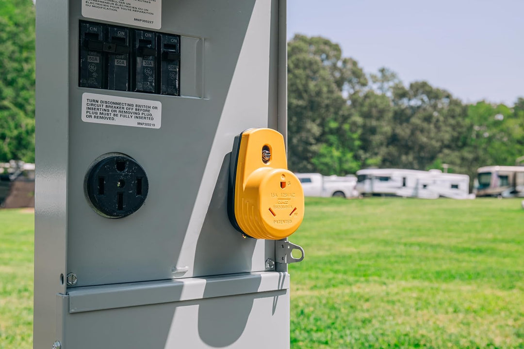 Camco 55225 Power Grip RV 125V Two Plug 15 Amp to Single 30 Amp Adapter (Used)