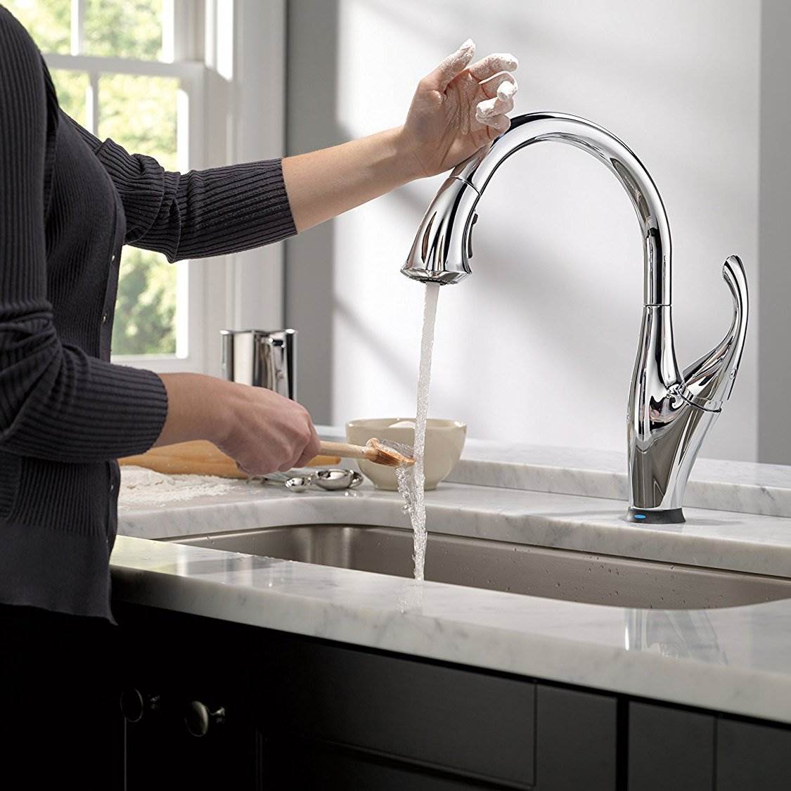Delta Addison Single Handle Touch-Activated Kitchen Faucet, Chrome (Open Box)