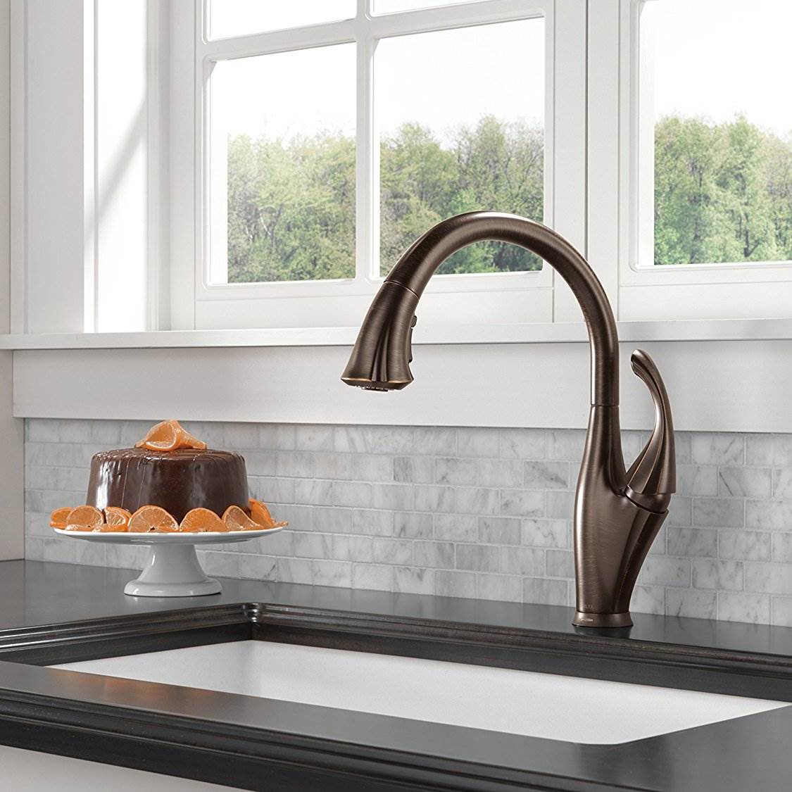 Delta Addison Single Handle Kitchen Faucet, Venetian Bronze (Open Box)