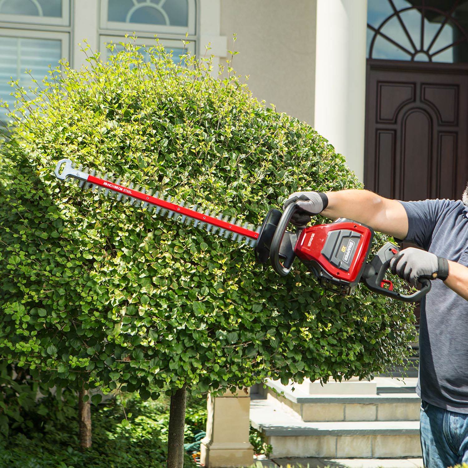 Snapper XD 82-Volt Hedge Trimmer and Leaf Blower Yard Bundle | Open Box