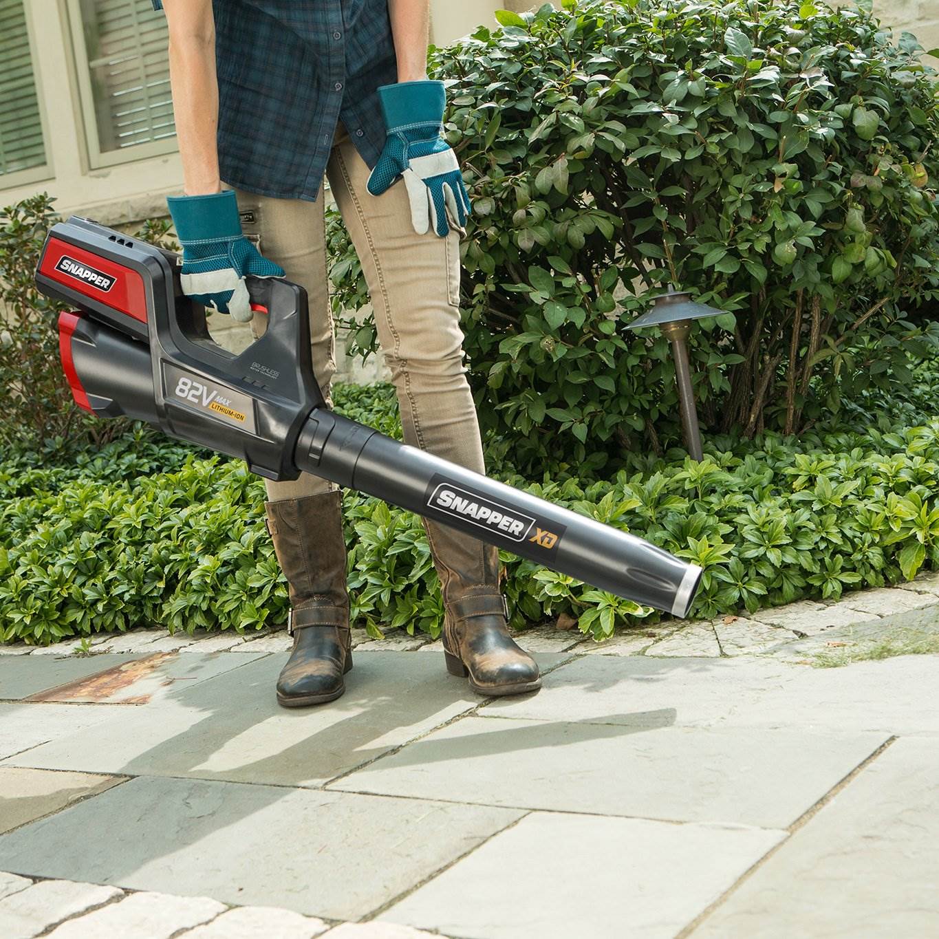 Snapper XD 82 Volt Leaf Blower Kit with 2 Ah Lithium Ion Battery | Used