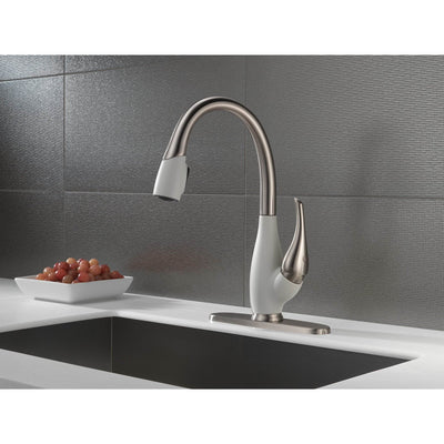 Delta Fuse Single Handle Pull-Down Kitchen Faucet, Stainless Steel (Open Box)