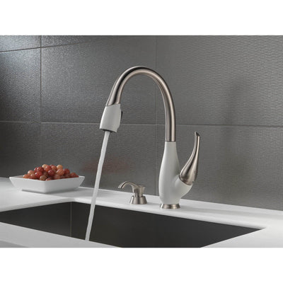 Delta Fuse Single Handle Pull-Down Kitchen Faucet, Stainless Steel (Open Box)